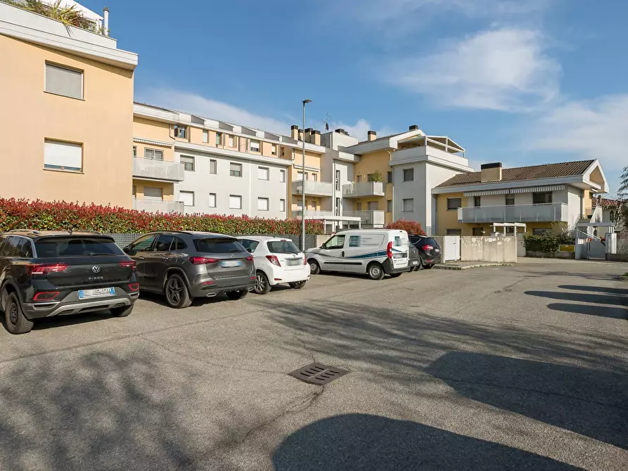 Immagine 24 di Appartamento in affitto  in VIA SAN BERNARDINO 46 a Lallio