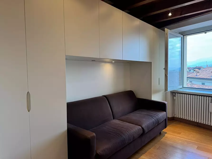 Immagine 21 di Appartamento in affitto  in VIA PIGNOLO 101 a Bergamo
