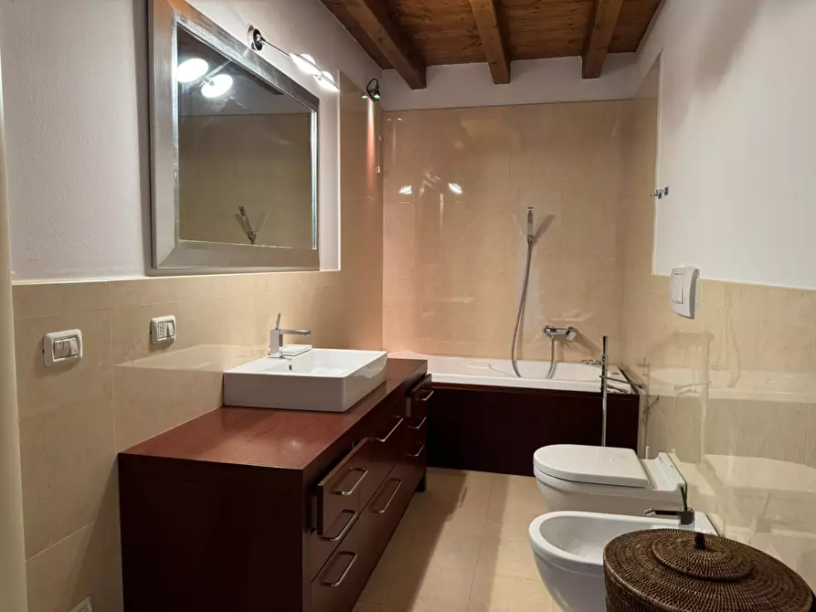 Immagine 19 di Appartamento in affitto  in VIA PIGNOLO 101 a Bergamo