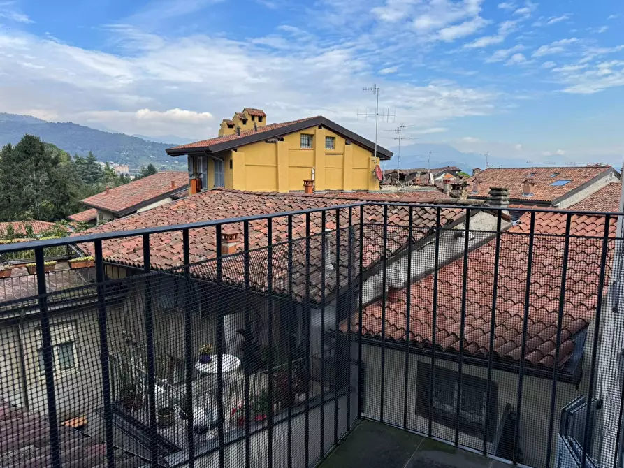 Immagine 28 di Appartamento in affitto  in VIA PIGNOLO 101 a Bergamo