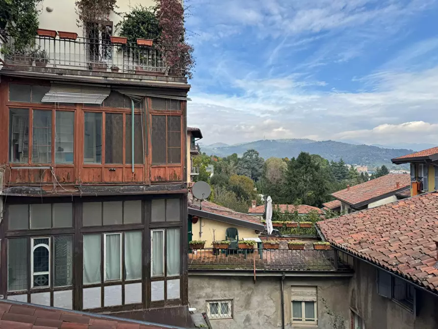 Immagine 30 di Appartamento in affitto  in VIA PIGNOLO 101 a Bergamo