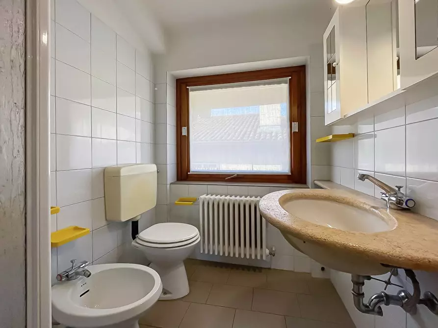 Immagine 10 di Appartamento in affitto  in Via Gamba 13 a Curno