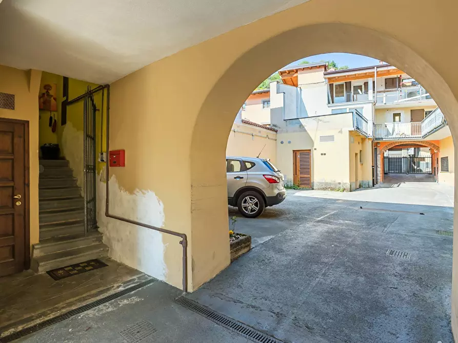 Immagine 17 di Appartamento in affitto  in via Francesco Martinengo Colleoni 35 a Scanzorosciate