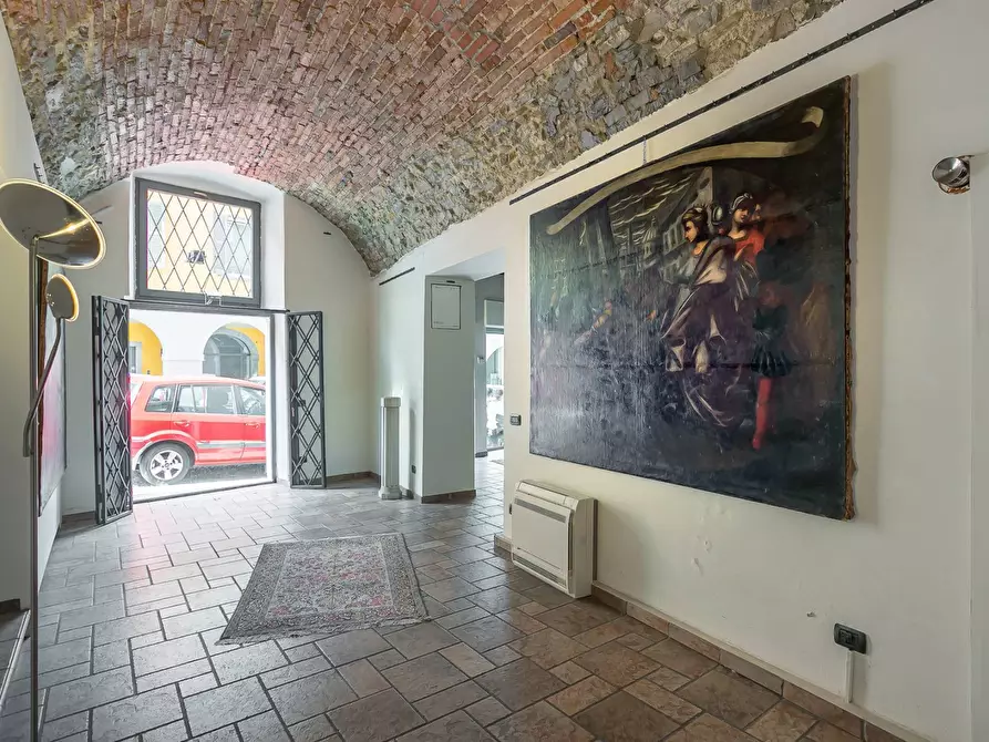 Immagine 1 di Locale commerciale in affitto  in via San Tomaso 41 a Bergamo
