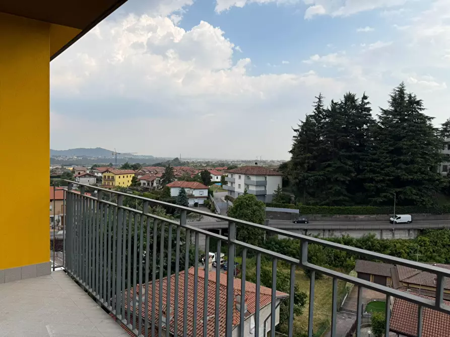 Immagine 15 di Appartamento in affitto  in via Ca' Martinoni 5/7 a Almenno San Salvatore