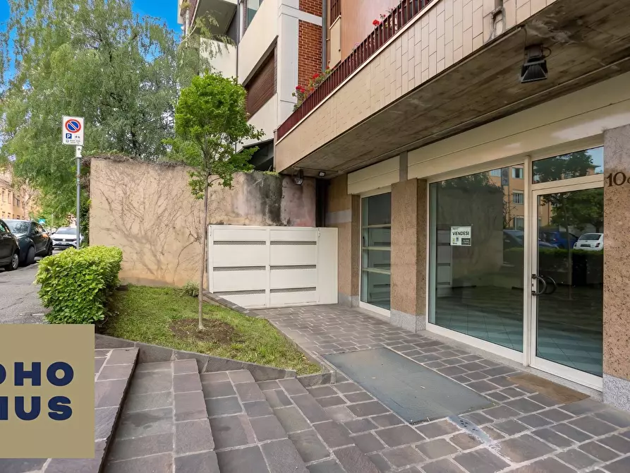 Immagine 17 di Locale commerciale in vendita  in Via Fratelli Calvi 10 c a Bergamo