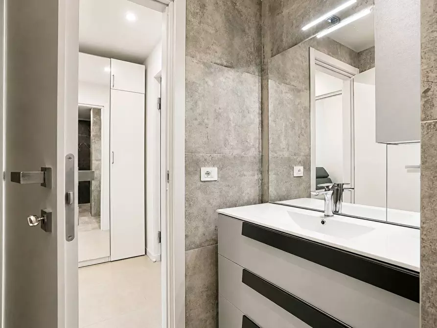 Immagine 16 di Appartamento in affitto  in VIA INNOCENZO XI 8 a Bergamo