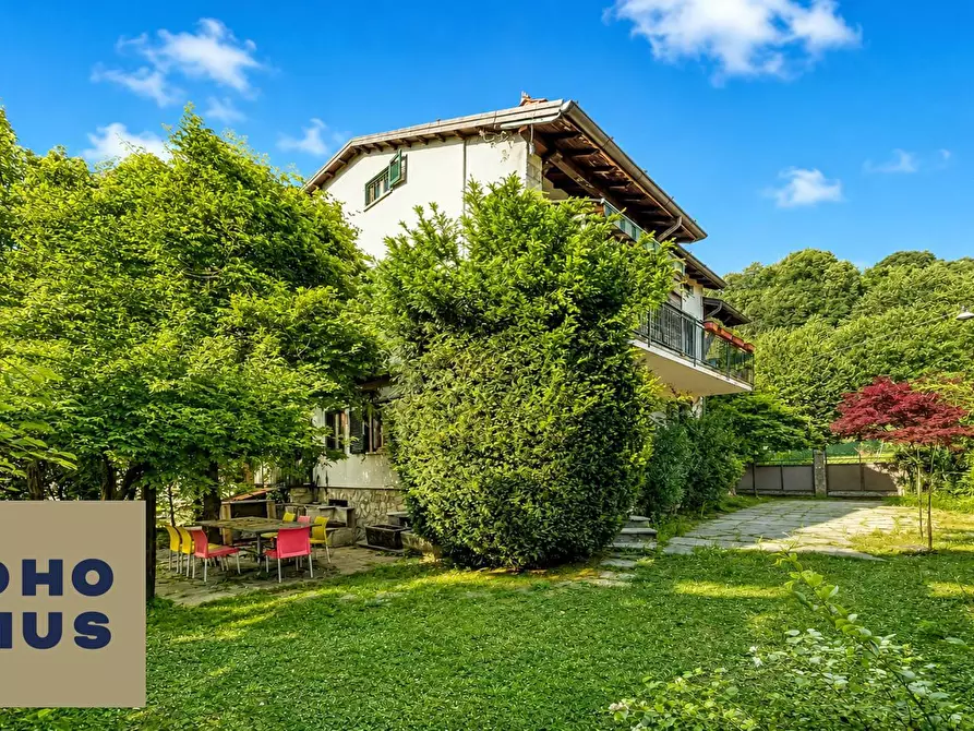 Immagine 1 di Villa in vendita  in Via Strada Vecchia 17 a Bergamo