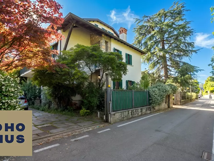 Immagine 40 di Villa in vendita  in Via Strada Vecchia 17 a Bergamo