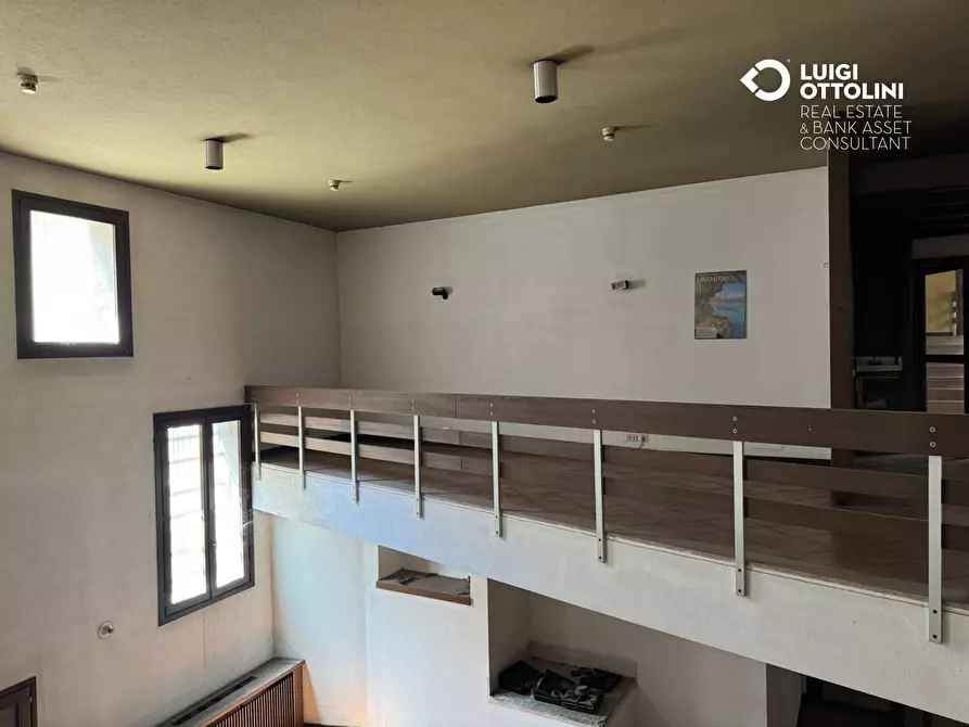 Immagine 20 di Palazzo in vendita  in Piazza XIII Martiri 1 a Lovere