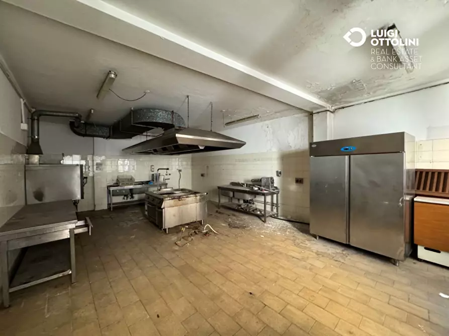 Immagine 55 di Palazzo in vendita  in Piazza XIII Martiri 1 a Lovere