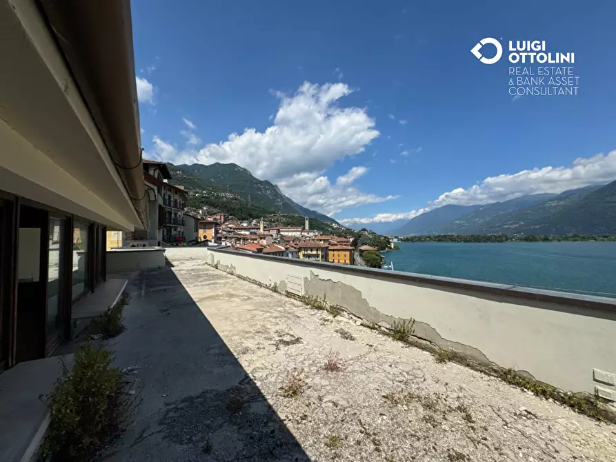 Immagine 28 di Palazzo in vendita  in Piazza XIII Martiri 1 a Lovere