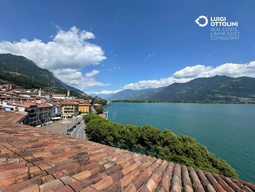 Immagine 30 di Palazzo in vendita  in Piazza XIII Martiri 1 a Lovere