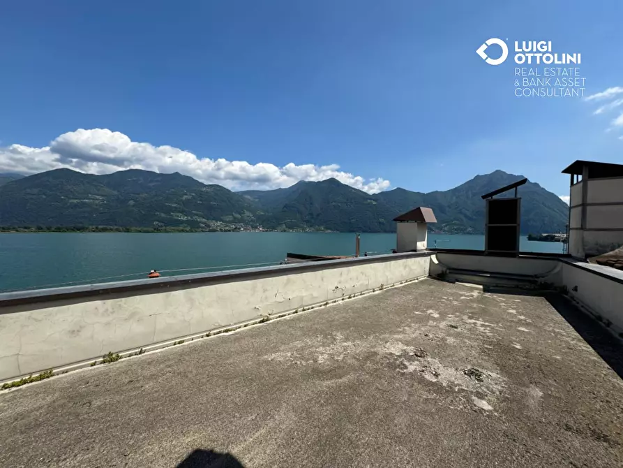 Immagine 39 di Palazzo in vendita  in Piazza XIII Martiri 1 a Lovere