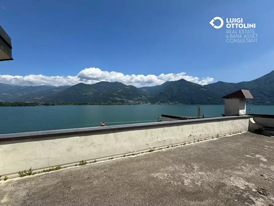 Immagine 40 di Palazzo in vendita  in Piazza XIII Martiri 1 a Lovere