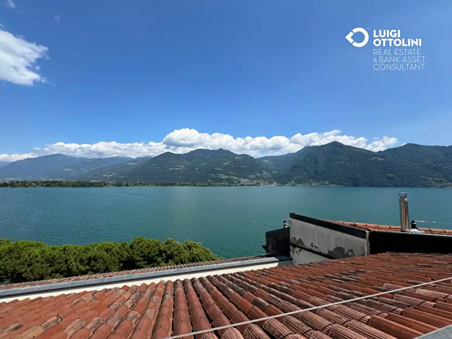 Immagine 41 di Palazzo in vendita  in Piazza XIII Martiri 1 a Lovere