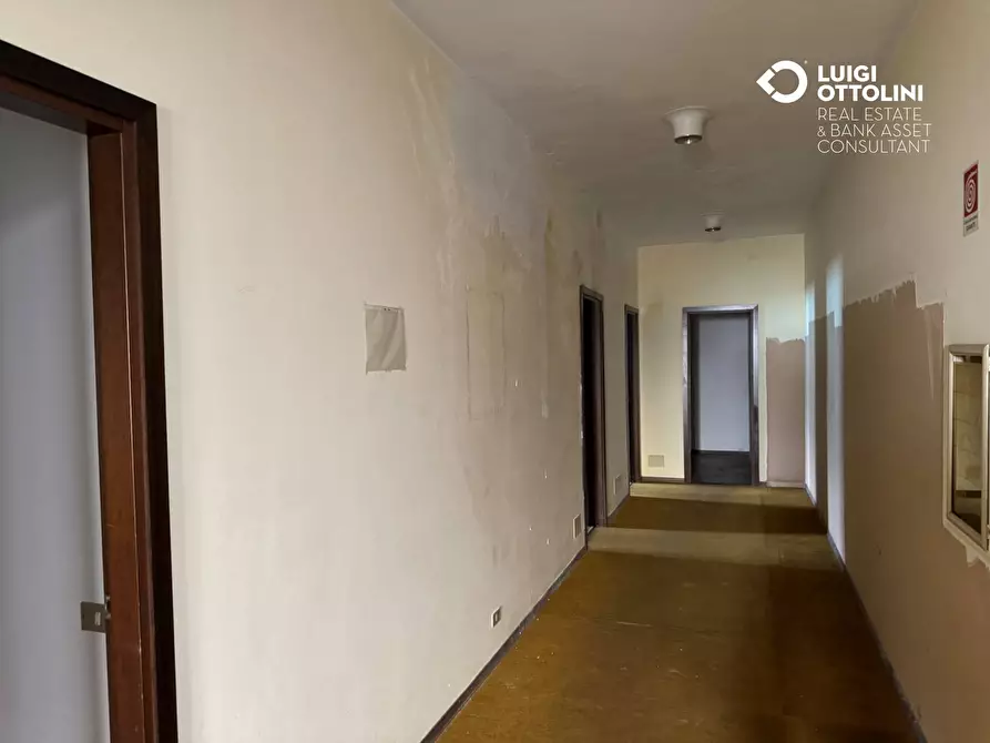 Immagine 44 di Palazzo in vendita  in Piazza XIII Martiri 1 a Lovere