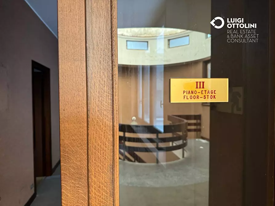 Immagine 46 di Palazzo in vendita  in Piazza XIII Martiri 1 a Lovere