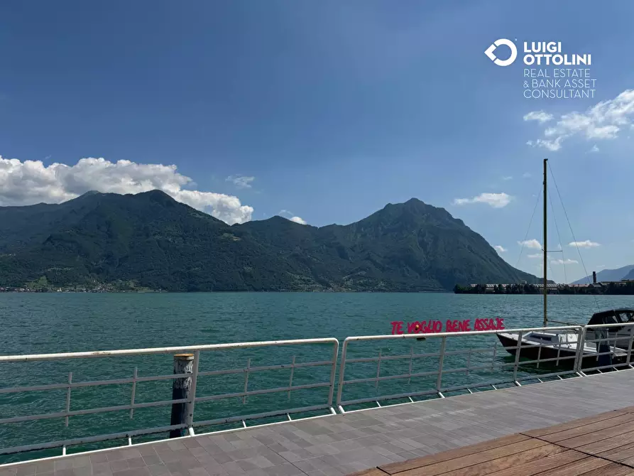 Immagine 47 di Palazzo in vendita  in Piazza XIII Martiri 1 a Lovere