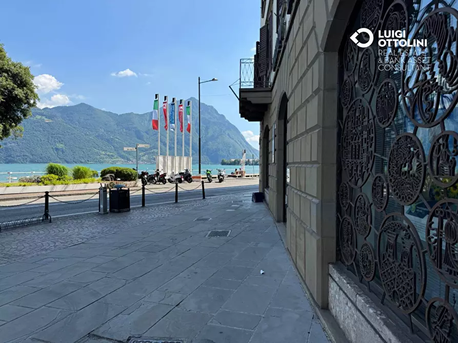 Immagine 51 di Palazzo in vendita  in Piazza XIII Martiri 1 a Lovere