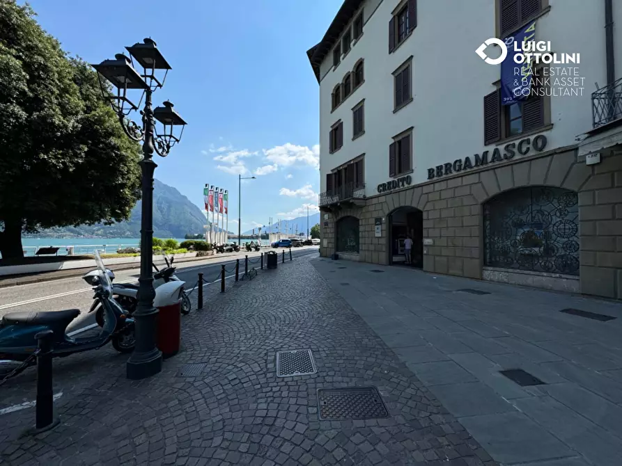 Immagine 57 di Palazzo in vendita  in Piazza XIII Martiri 1 a Lovere