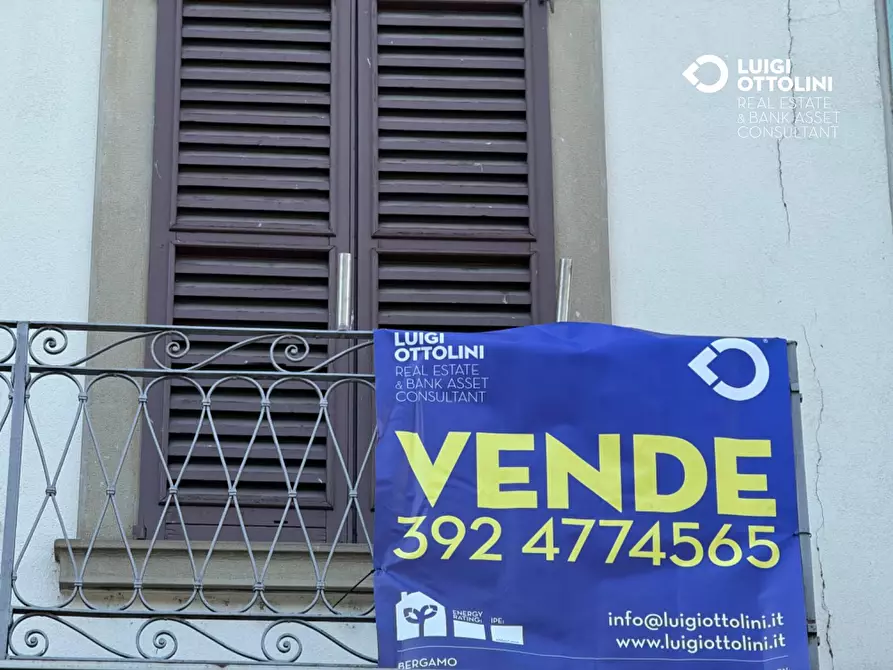 Immagine 60 di Palazzo in vendita  in Piazza XIII Martiri 1 a Lovere