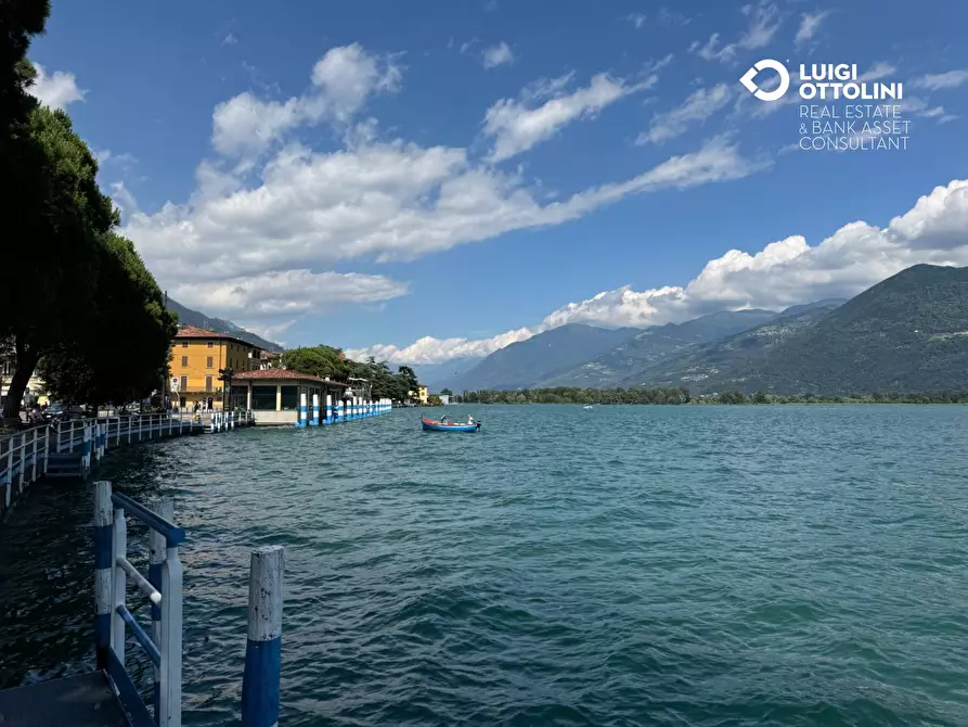 Immagine 66 di Palazzo in vendita  in Piazza XIII Martiri 1 a Lovere
