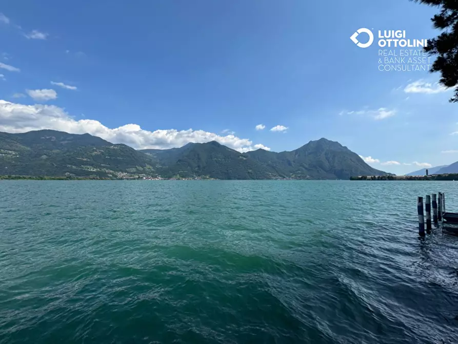 Immagine 69 di Palazzo in vendita  in Piazza XIII Martiri 1 a Lovere