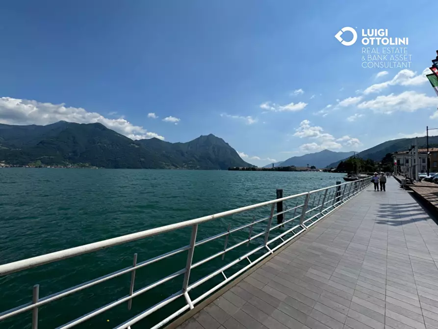 Immagine 72 di Palazzo in vendita  in Piazza XIII Martiri 1 a Lovere