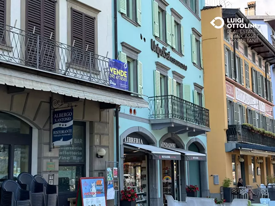 Immagine 79 di Palazzo in vendita  in Piazza XIII Martiri 1 a Lovere