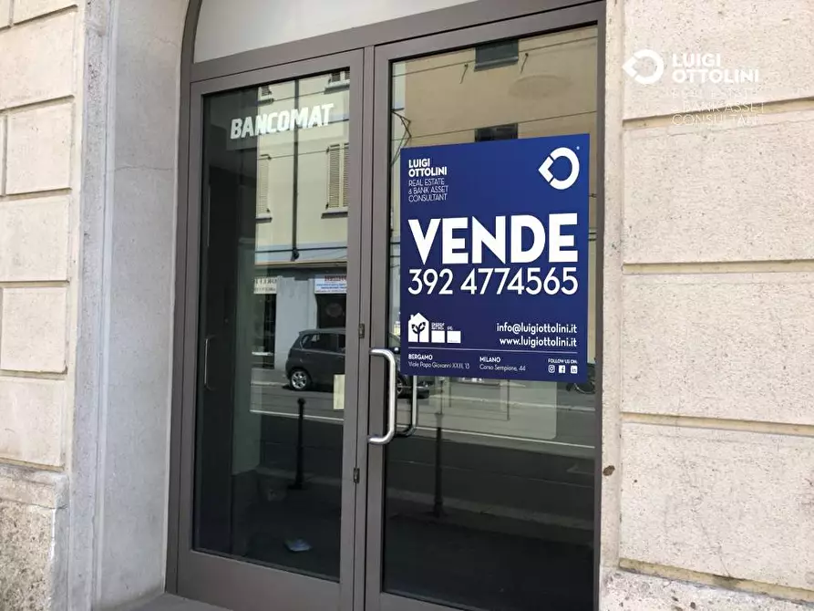 Immagine 4 di Negozio in vendita  in Via Luigi Ornato a Milano