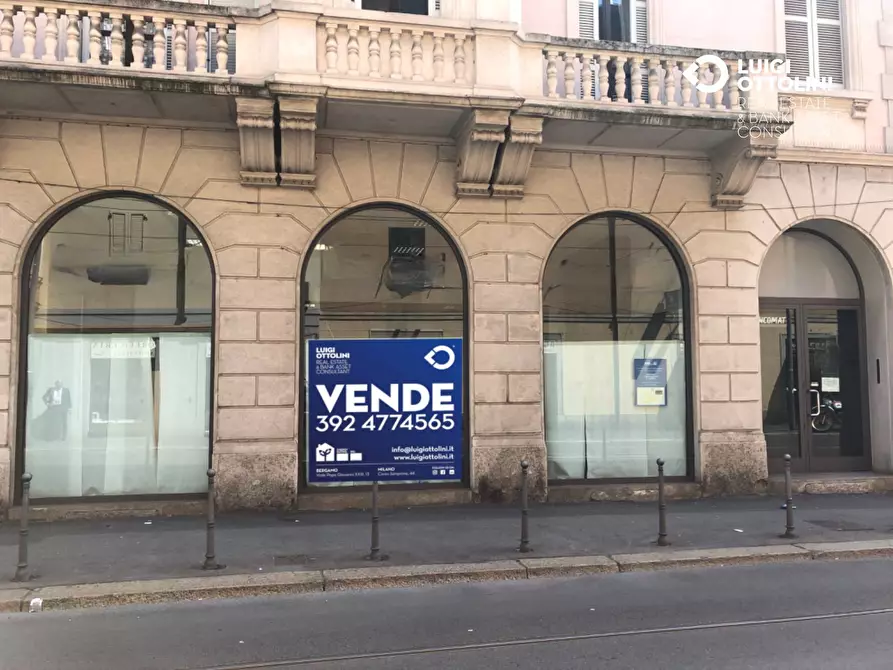 Immagine 7 di Negozio in vendita  in Via Luigi Ornato a Milano