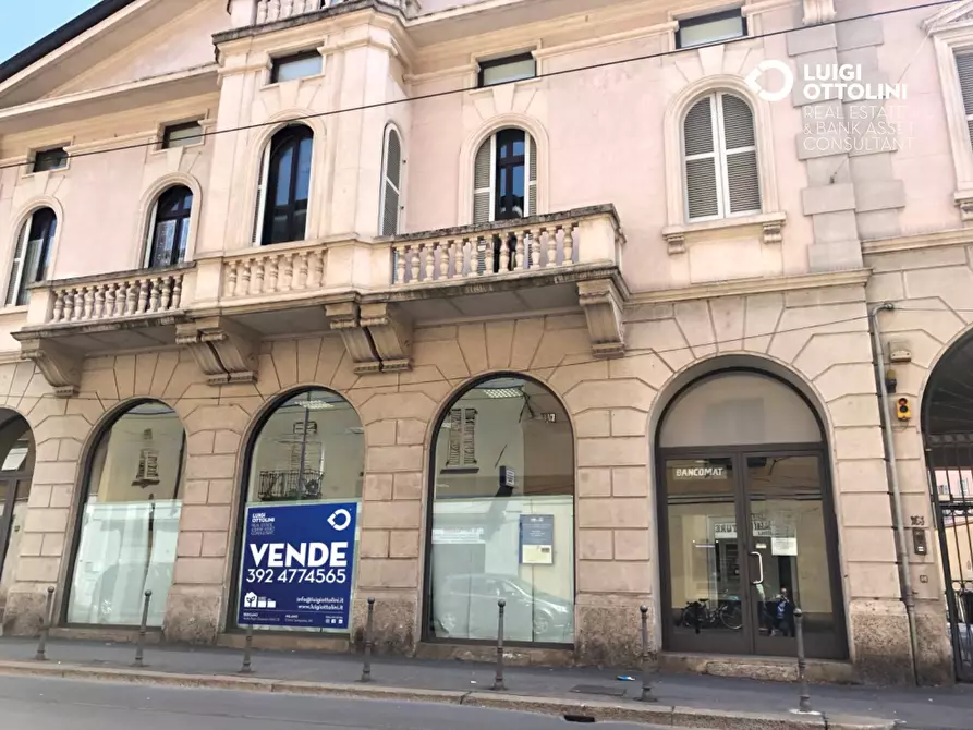 Immagine 8 di Negozio in vendita  in Via Luigi Ornato a Milano