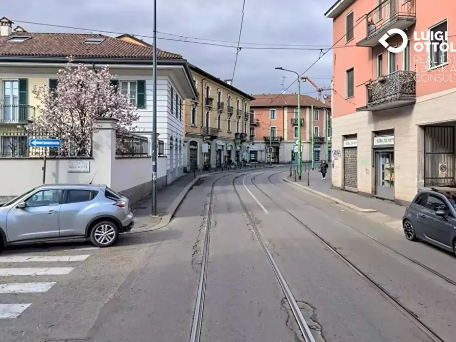 Immagine 20 di Negozio in vendita  in Via Luigi Ornato a Milano