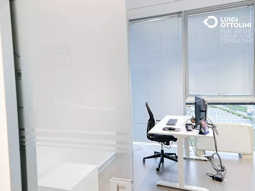 Immagine 24 di Ufficio in affitto  a Bergamo