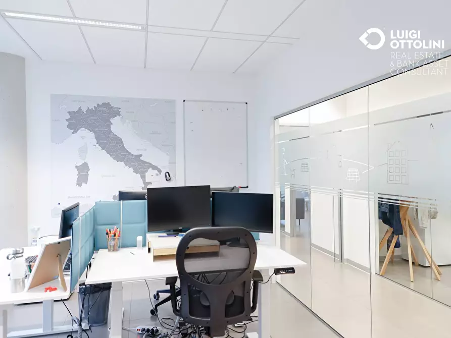 Immagine 27 di Ufficio in affitto  a Bergamo
