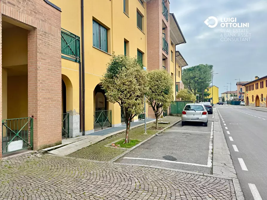 Immagine 40 di Negozio in vendita  in via Donadoni 1 a Pedrengo