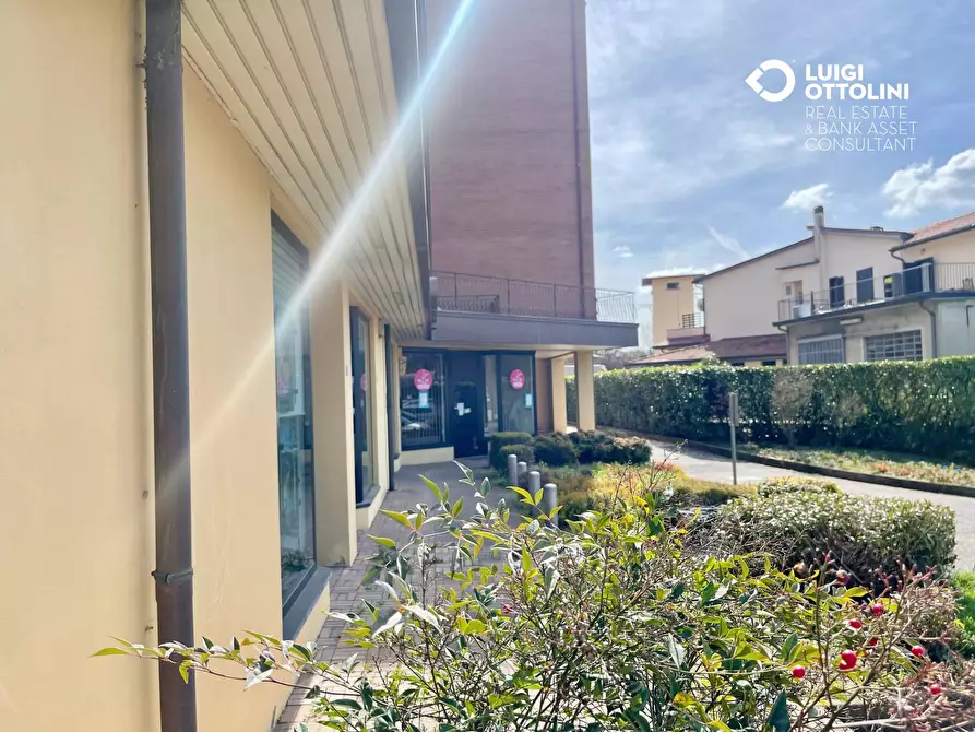 Immagine 18 di Ufficio in vendita  in via Como 16 a Olgiate Molgora