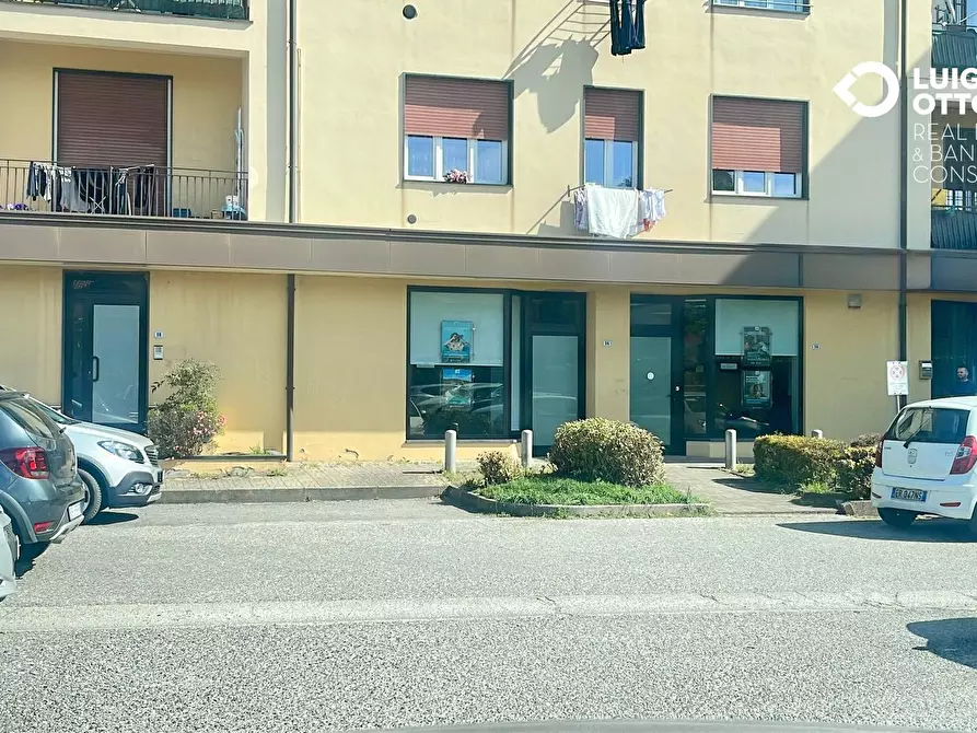 Immagine 23 di Ufficio in vendita  in via Como 16 a Olgiate Molgora