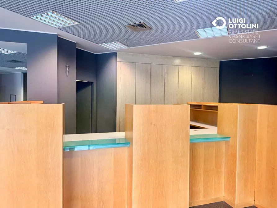 Immagine 50 di Negozio in vendita  in Via Mazzini 177 a Albino