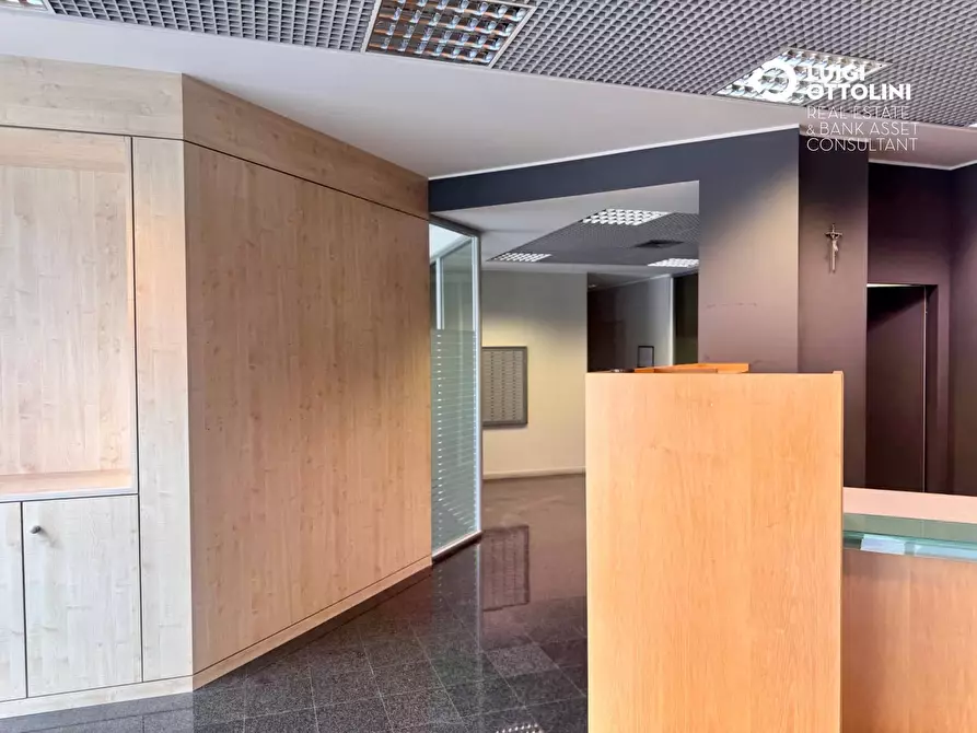 Immagine 51 di Negozio in vendita  in Via Mazzini 177 a Albino