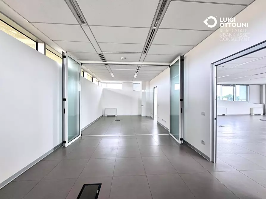 Immagine 16 di Ufficio in affitto  in Via Autostrada a Bergamo