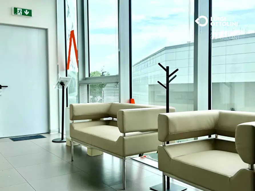 Immagine 8 di Ufficio in affitto  in Via Autostrada a Bergamo