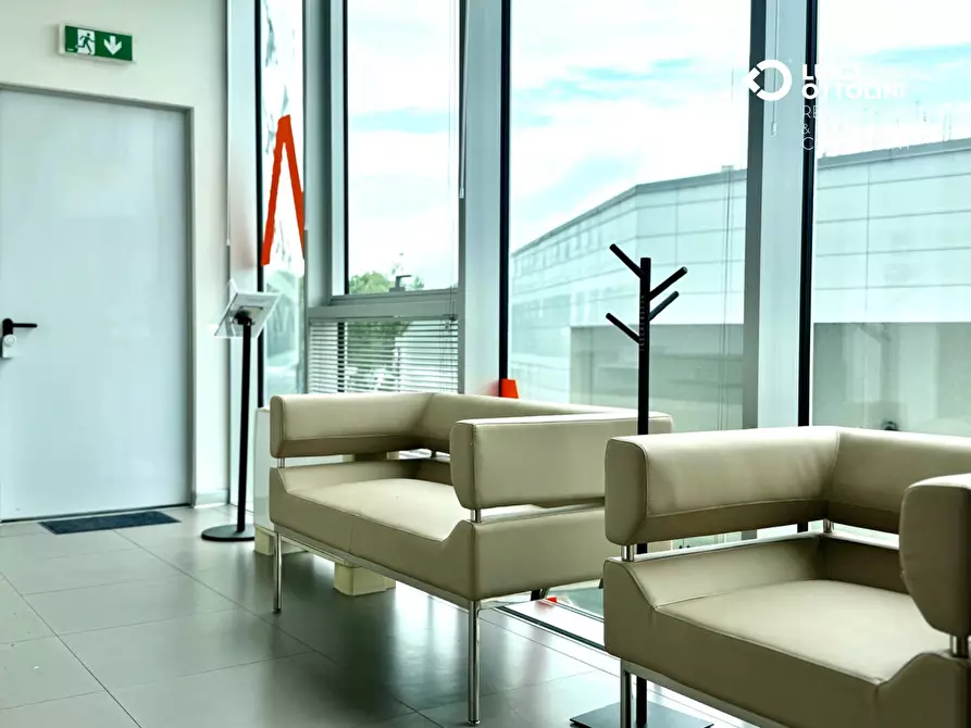 Immagine 31 di Ufficio in affitto  in Via Autostrada a Bergamo