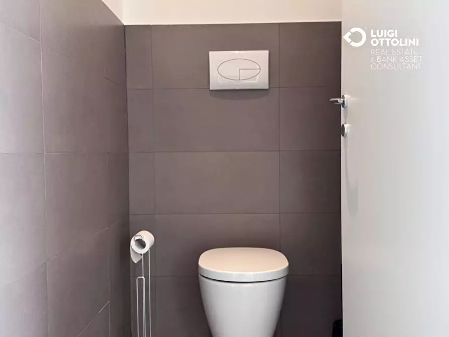 Immagine 34 di Ufficio in affitto  in Via Autostrada a Bergamo