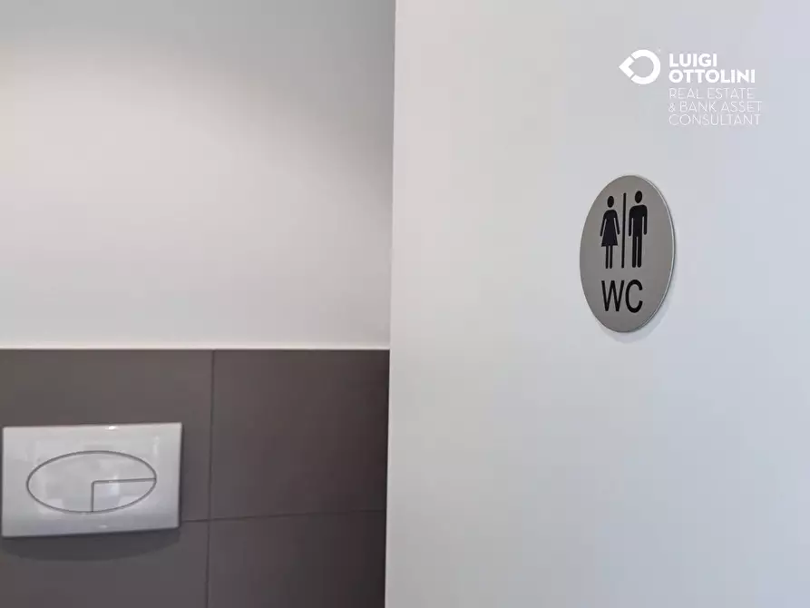 Immagine 35 di Ufficio in affitto  in Via Autostrada a Bergamo