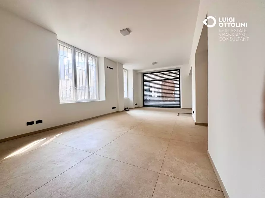 Immagine 2 di Negozio in affitto  in via san francesco d'Assisi 4 a Bergamo