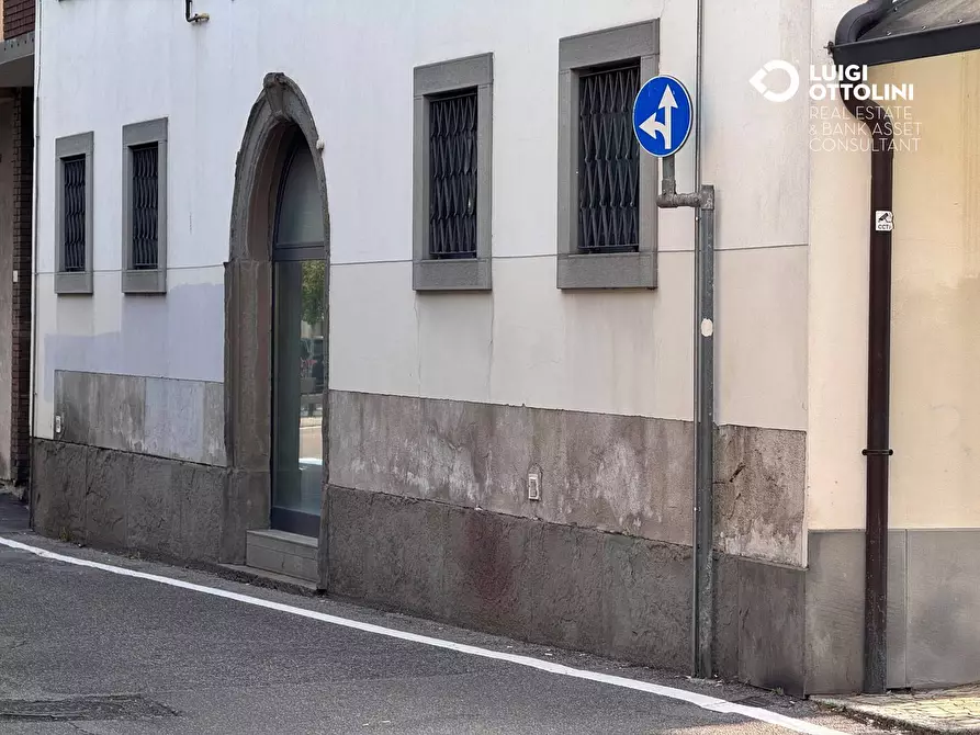 Immagine 4 di Negozio in vendita  in via Sant'Andrea 3 a Dalmine
