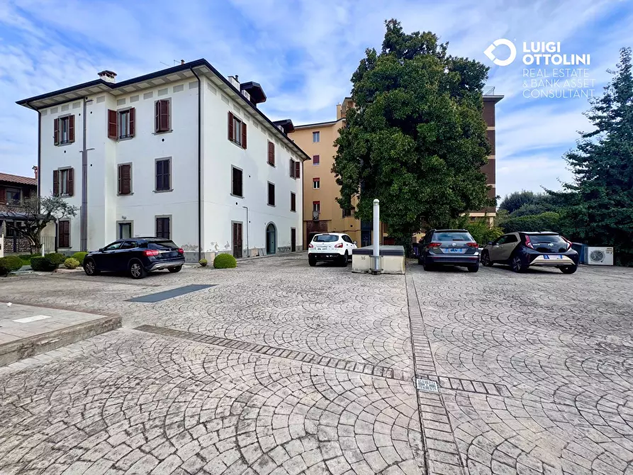 Immagine 19 di Negozio in vendita  in via Sant'Andrea 3 a Dalmine