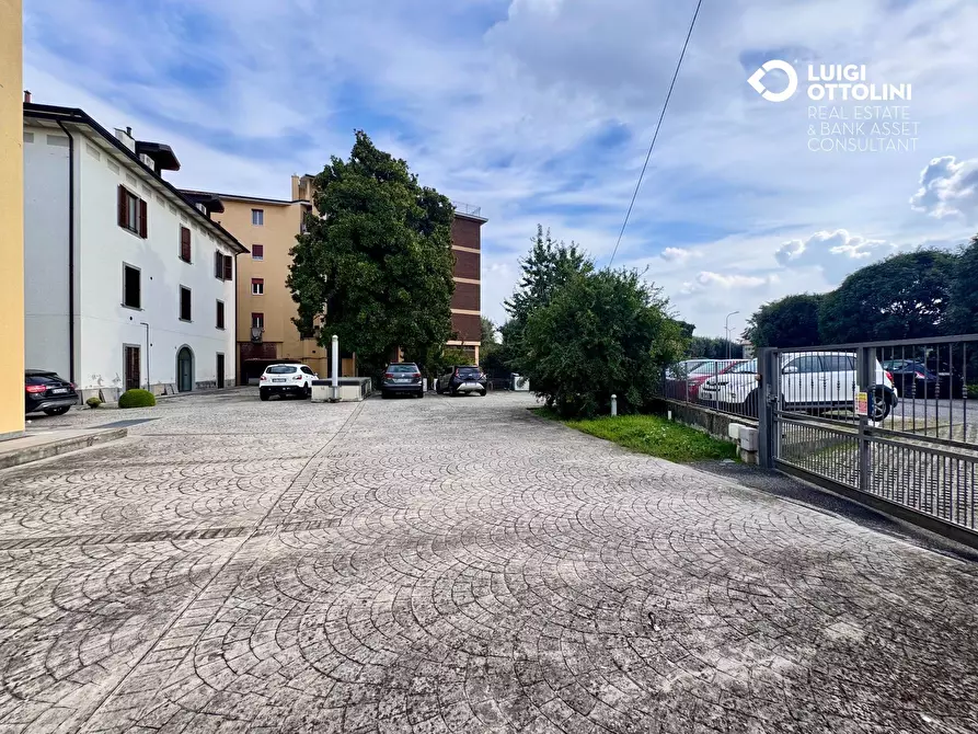 Immagine 20 di Negozio in vendita  in via Sant'Andrea 3 a Dalmine